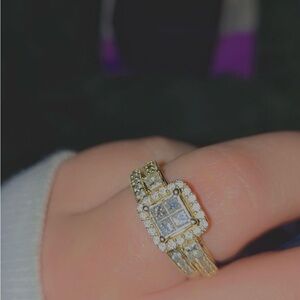 1 CT. T.W. Princess-Cut Quad Diamond Cushion-Shaped Frame Bridal Set in 10K Gold